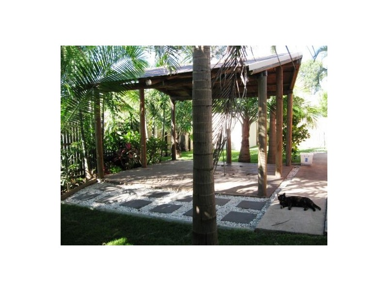 30 Drummond Street, Urangan QLD 4655