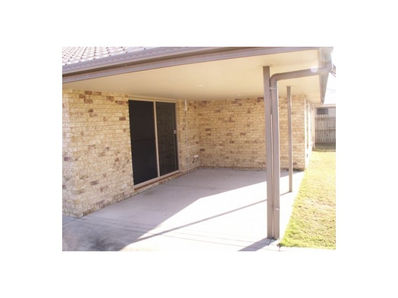 15 Kestrel Ct, Eli Waters QLD 4655