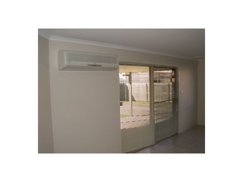 15 Kestrel Ct, Eli Waters QLD 4655