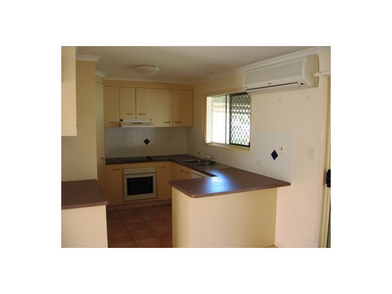 15 Satinay Street, Urangan QLD 4655