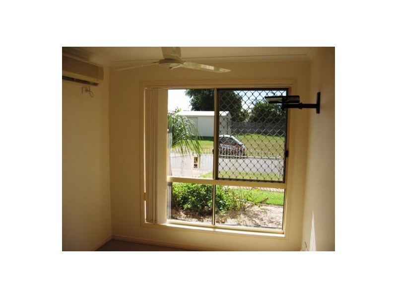 15 Satinay Street, Urangan QLD 4655