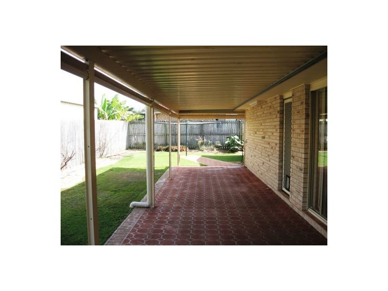 15 Satinay Street, Urangan QLD 4655