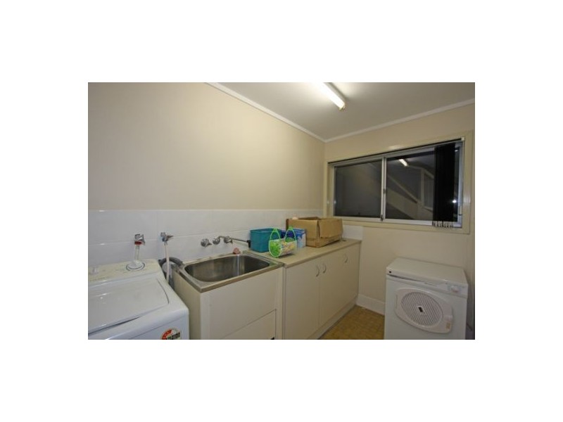 6 Regency Ave, Urraween QLD 4655