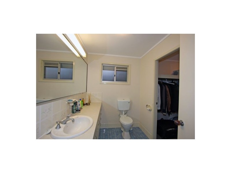 6 Regency Ave, Urraween QLD 4655