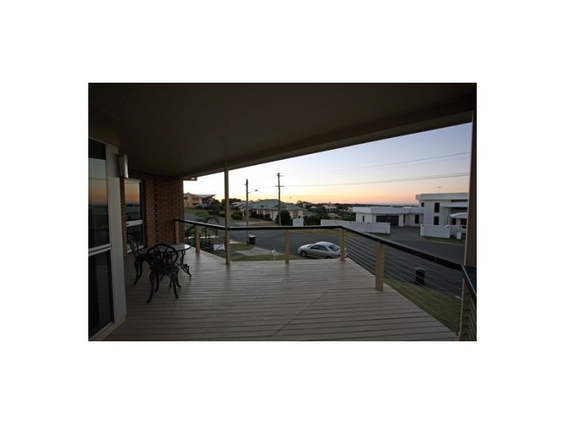 6 Regency Ave, Urraween QLD 4655