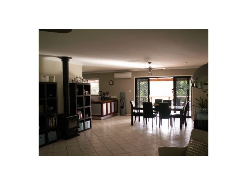 35 DREAMTIME AVE, Burrum Heads QLD 4659