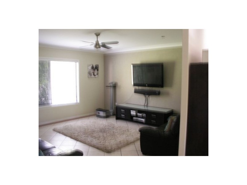 35 DREAMTIME AVE, Burrum Heads QLD 4659