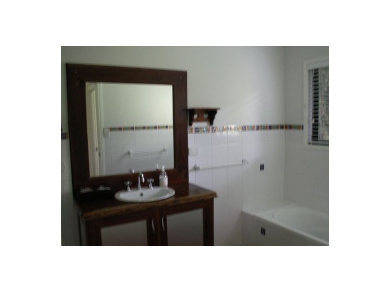 35 DREAMTIME AVE, Burrum Heads QLD 4659