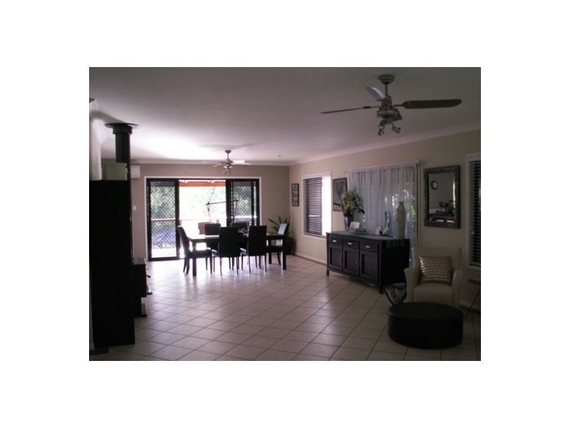 35 DREAMTIME AVE, Burrum Heads QLD 4659