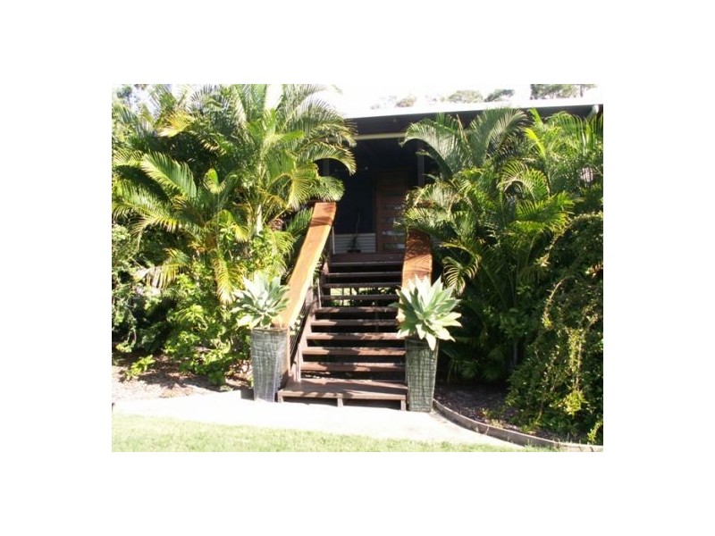 35 DREAMTIME AVE, Burrum Heads QLD 4659