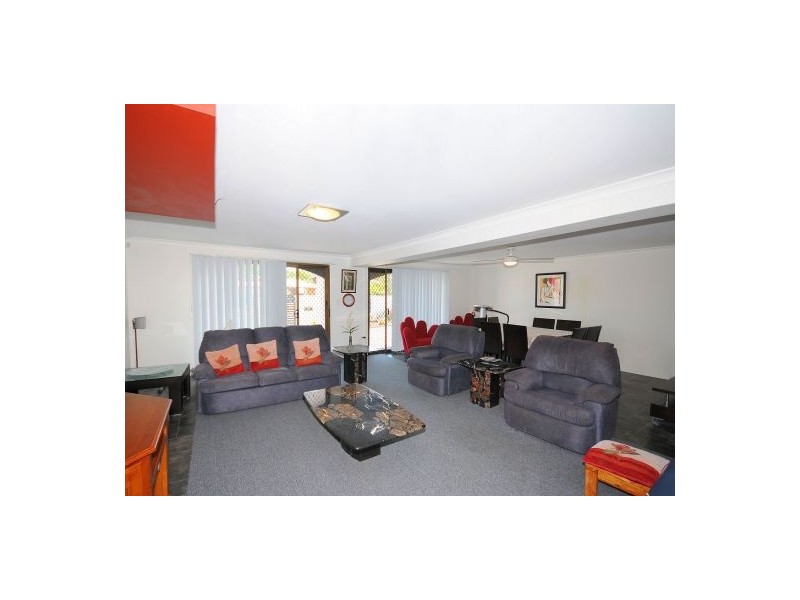 57 Hibiscus Street, Urangan QLD 4655