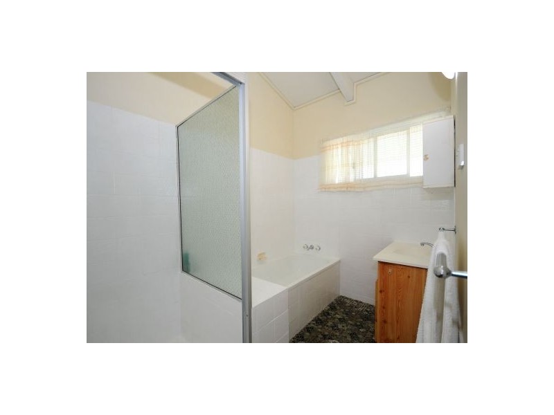 57 Hibiscus Street, Urangan QLD 4655