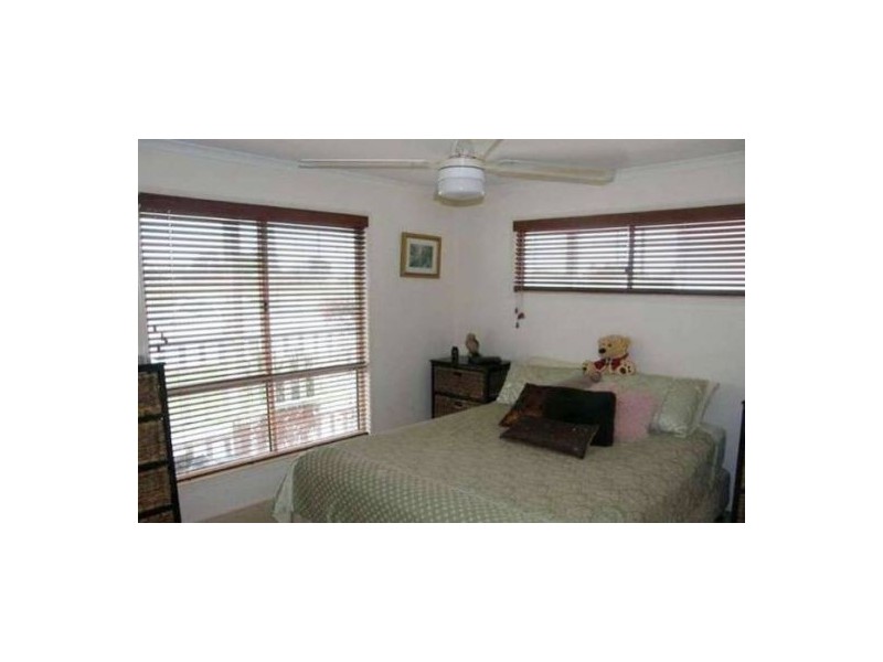 13 Honiton Street, Torquay QLD 4655