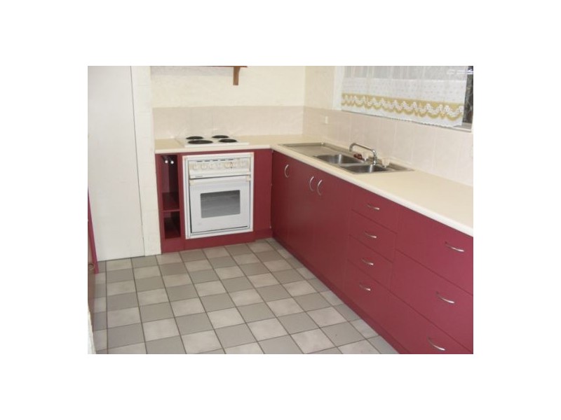 21 Mayfair Street, Point Vernon QLD 4655