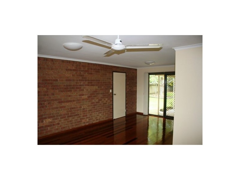 33 Vanda Street, Urangan QLD 4655