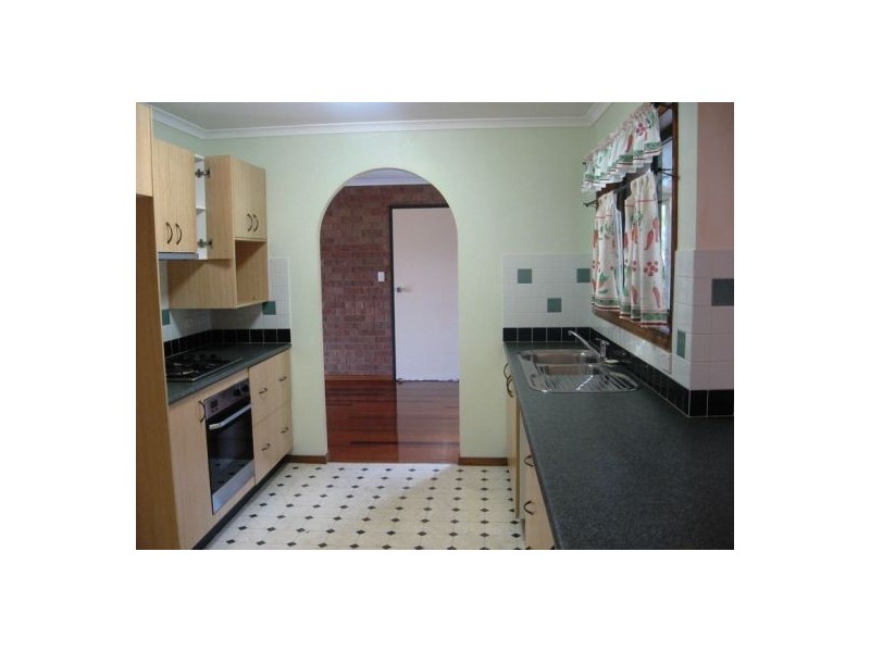 33 Vanda Street, Urangan QLD 4655