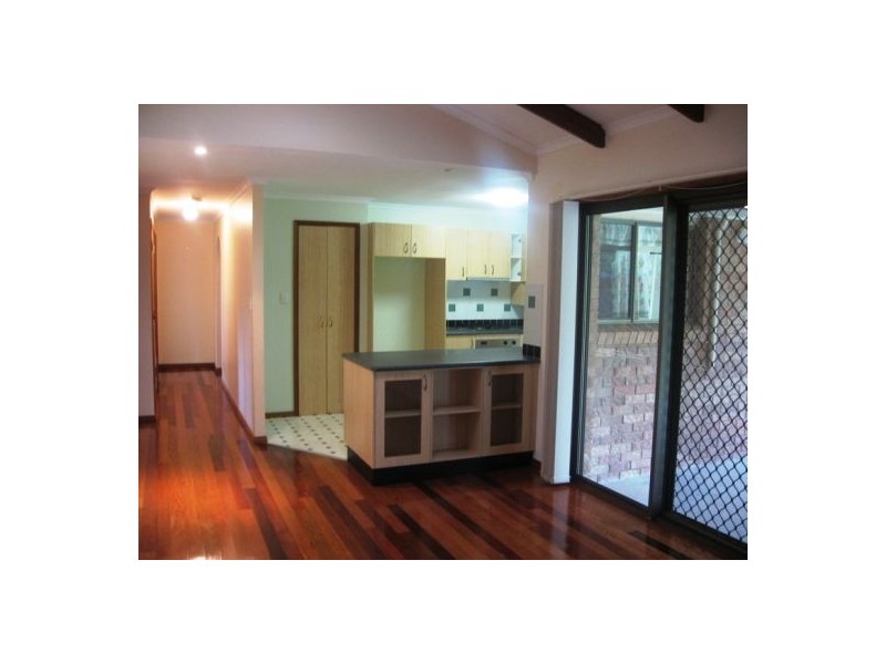 33 Vanda Street, Urangan QLD 4655