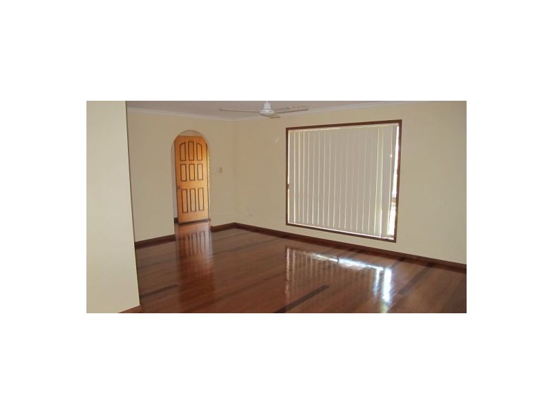 33 Vanda Street, Urangan QLD 4655