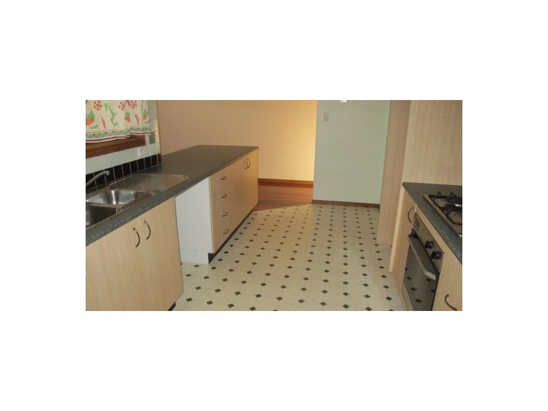 33 Vanda Street, Urangan QLD 4655