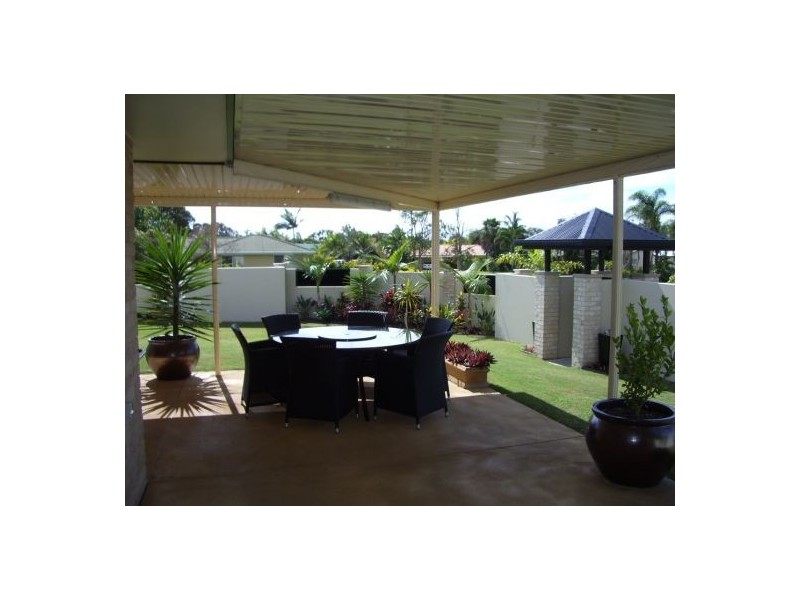 1 Cassandra Crescent, Urangan QLD 4655