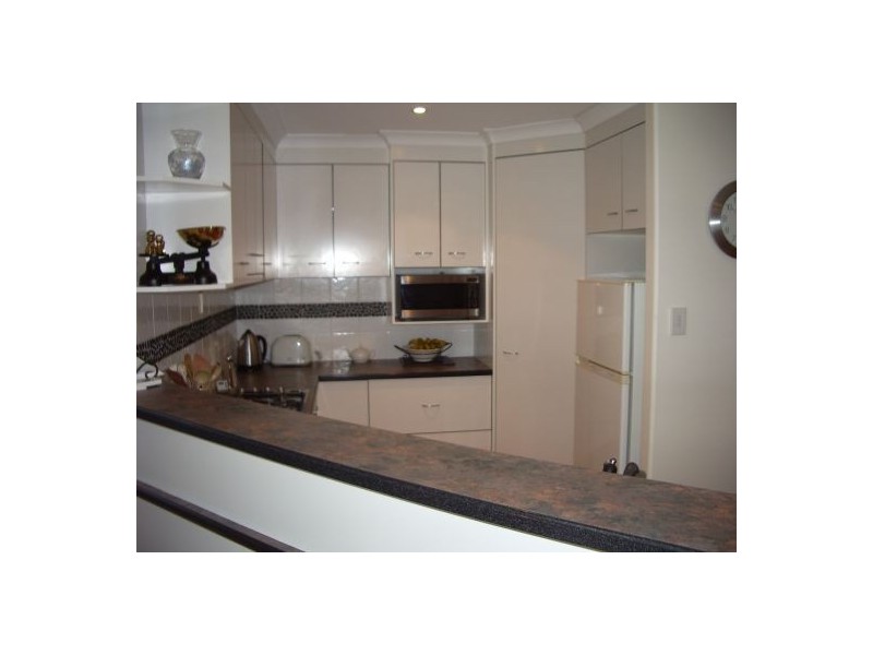 1 Cassandra Crescent, Urangan QLD 4655