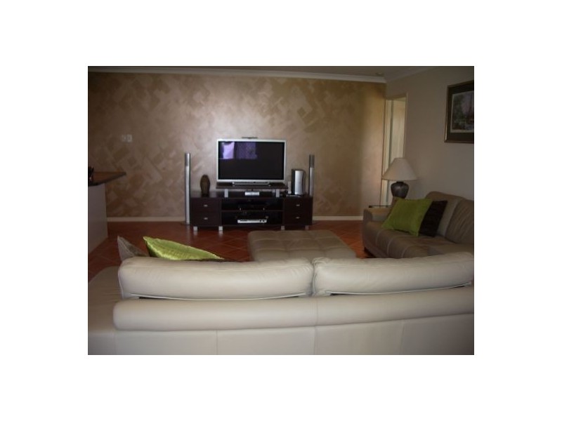 1 Cassandra Crescent, Urangan QLD 4655