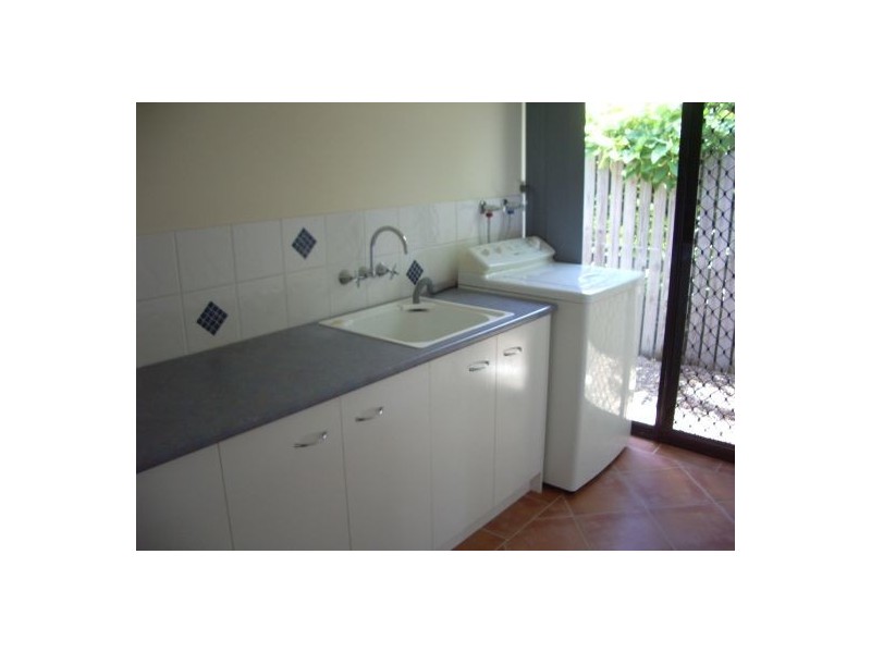 1 Cassandra Crescent, Urangan QLD 4655