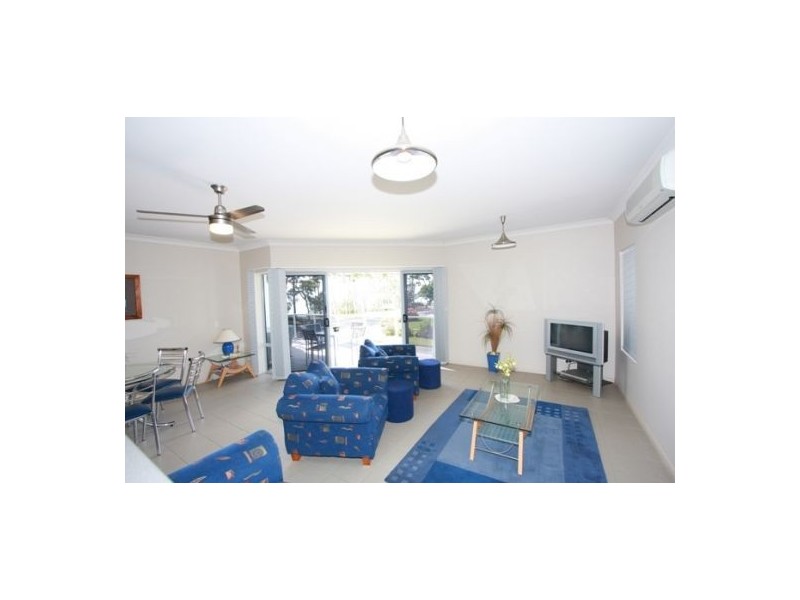 6/320 Esplanade, Scarness QLD 4655