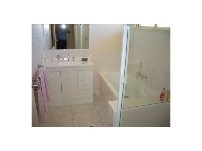 17 Gunsynd Way, Point Vernon QLD 4655