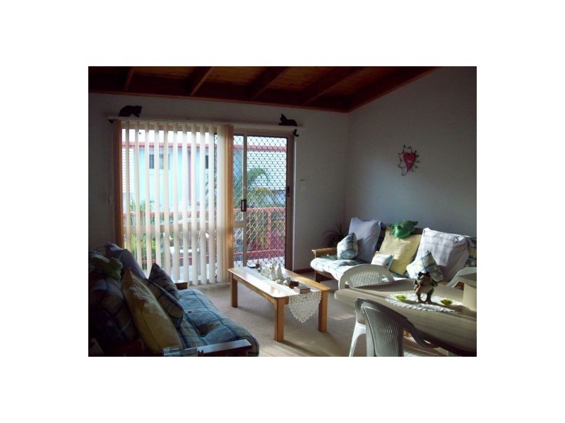 U9-4 Pilot Street, Urangan QLD 4655