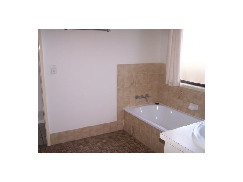 14 Craig Cr, Pialba QLD 4655