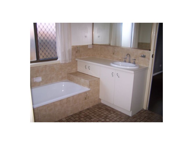 14 Craig Cr, Pialba QLD 4655