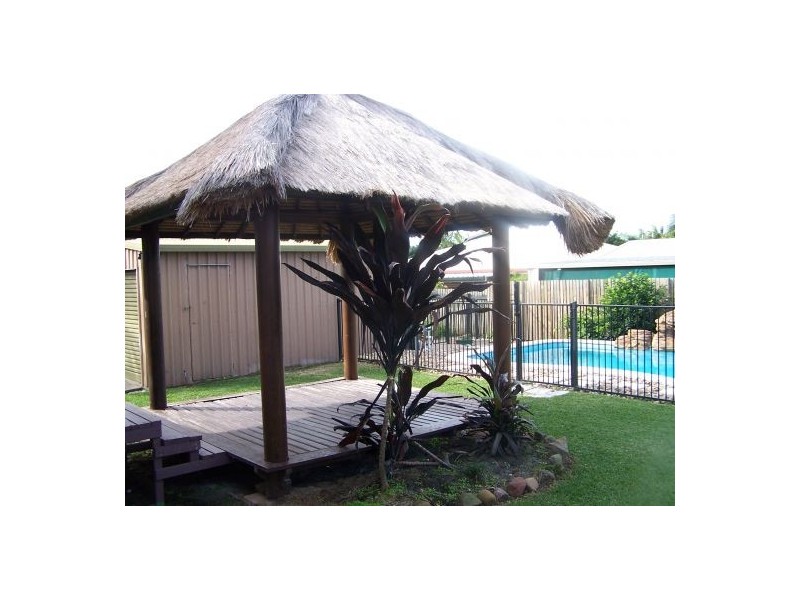 14 Craig Cr, Pialba QLD 4655