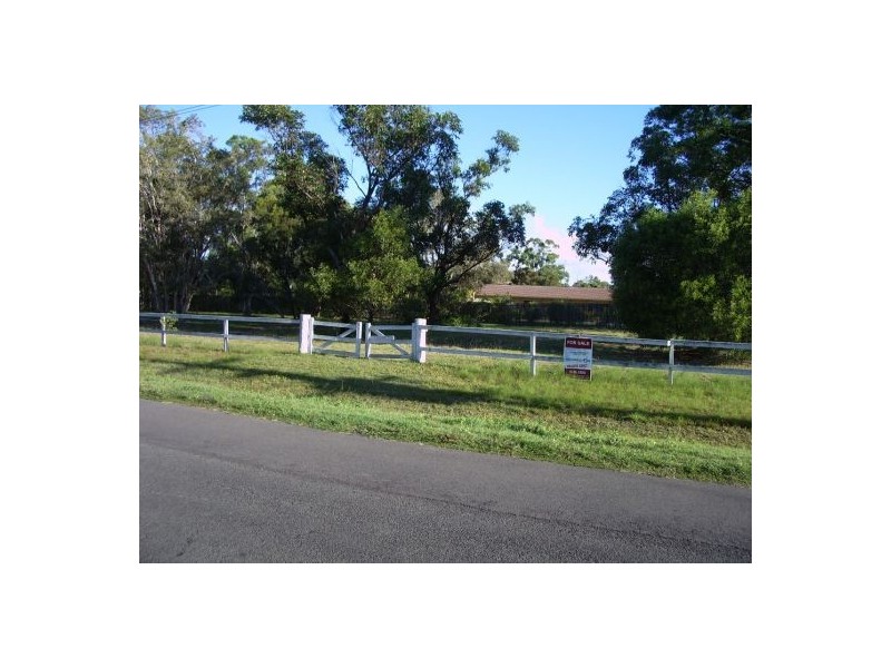 2a San Bromista Court, Urangan QLD 4655
