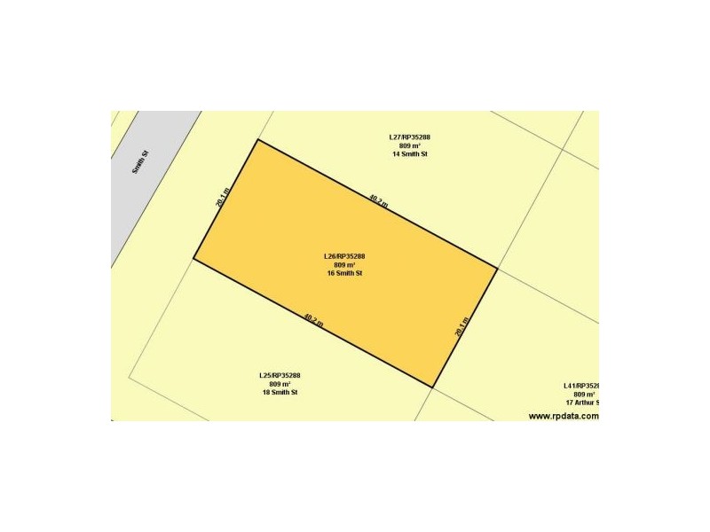 16 Smith Street, Urangan QLD 4655