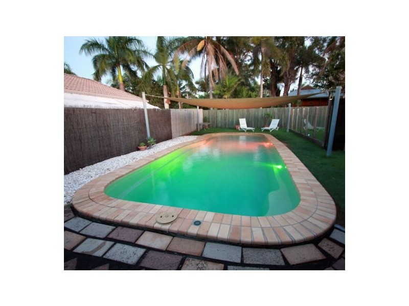 23 Debra Ct, Urangan QLD 4655