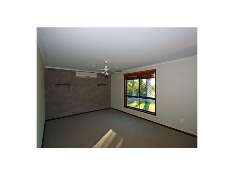 23 Debra Ct, Urangan QLD 4655