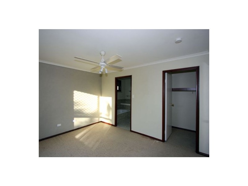 23 Debra Ct, Urangan QLD 4655