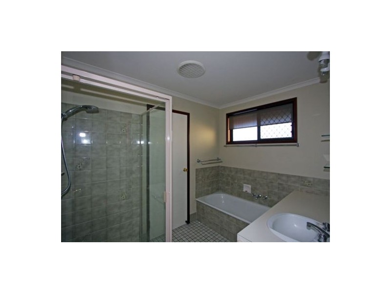 23 Debra Ct, Urangan QLD 4655