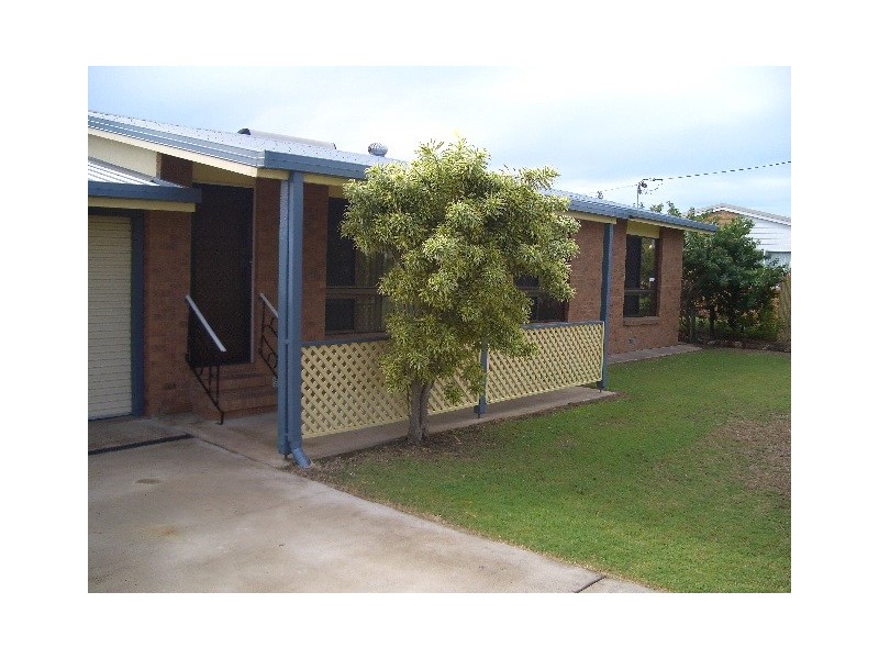 5 Preston, Point Vernon QLD 4655