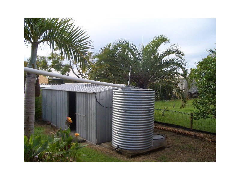 5 Preston, Point Vernon QLD 4655