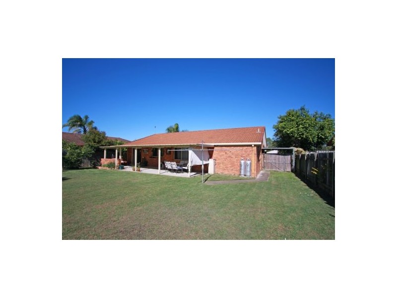38 HONEYSUCKLE AVE, Kawungan QLD 4655