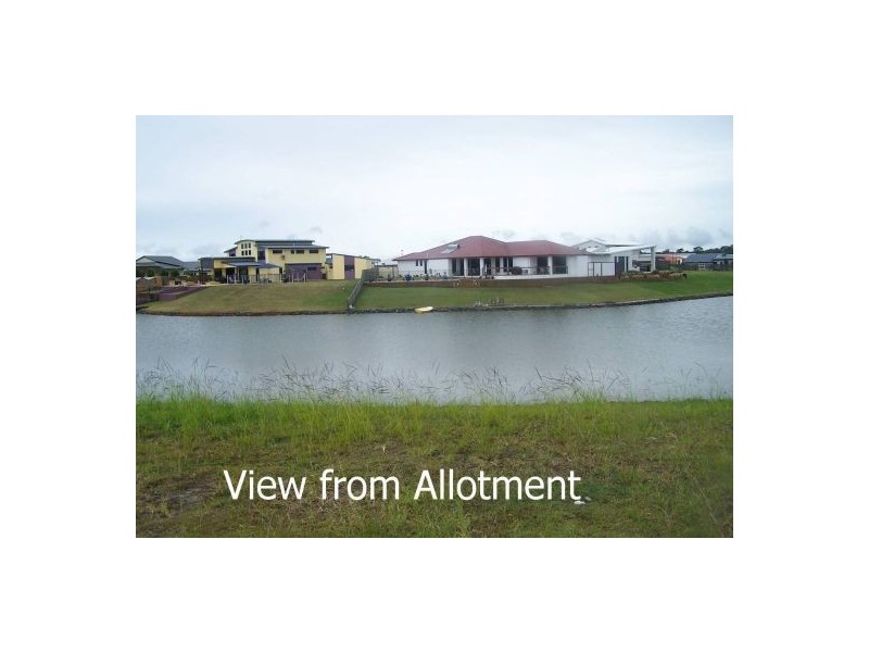 15 Bounty, Eli Waters QLD 4655