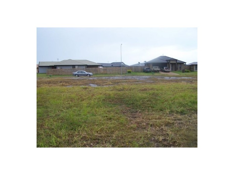 15 Bounty, Eli Waters QLD 4655