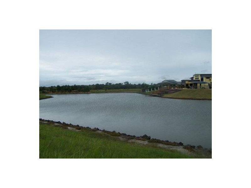 15 Bounty, Eli Waters QLD 4655