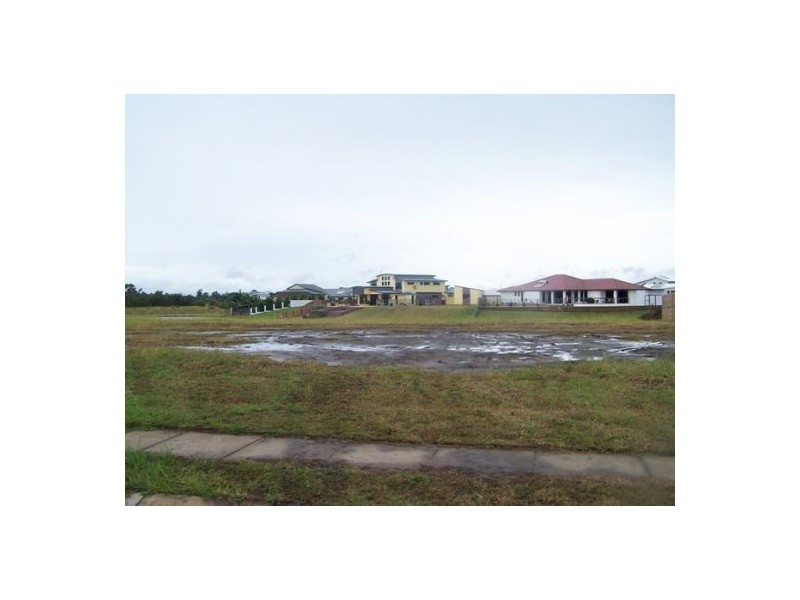 15 Bounty, Eli Waters QLD 4655