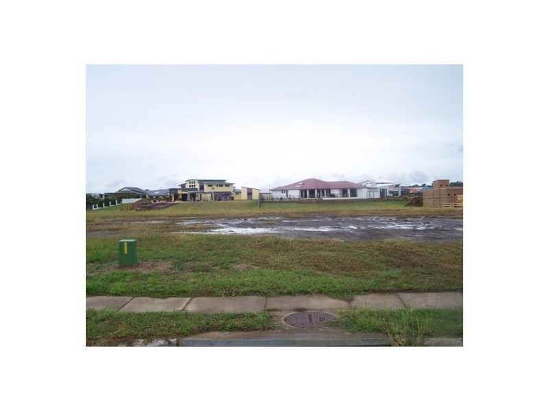 15 Bounty, Eli Waters QLD 4655