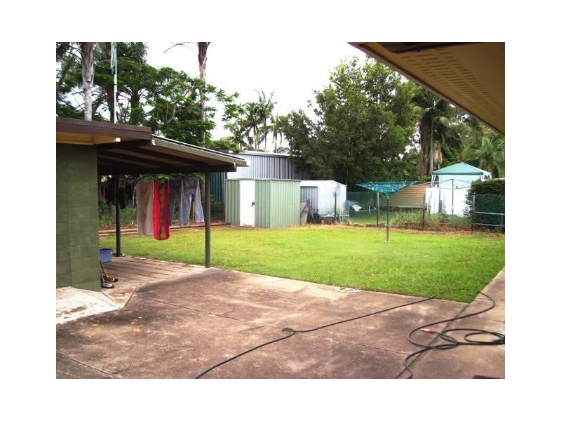 11 Burrum Street, Urangan QLD 4655
