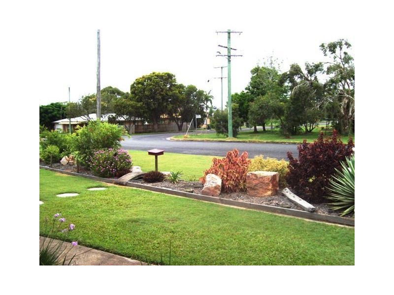 11 Burrum Street, Urangan QLD 4655