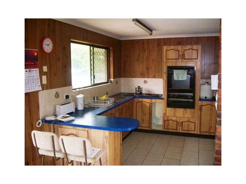11 Burrum Street, Urangan QLD 4655